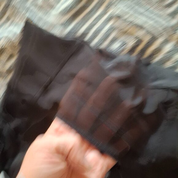 Lululemon Black Mesh Panel Leggings Sz 4 25" - Picture 7 of 9